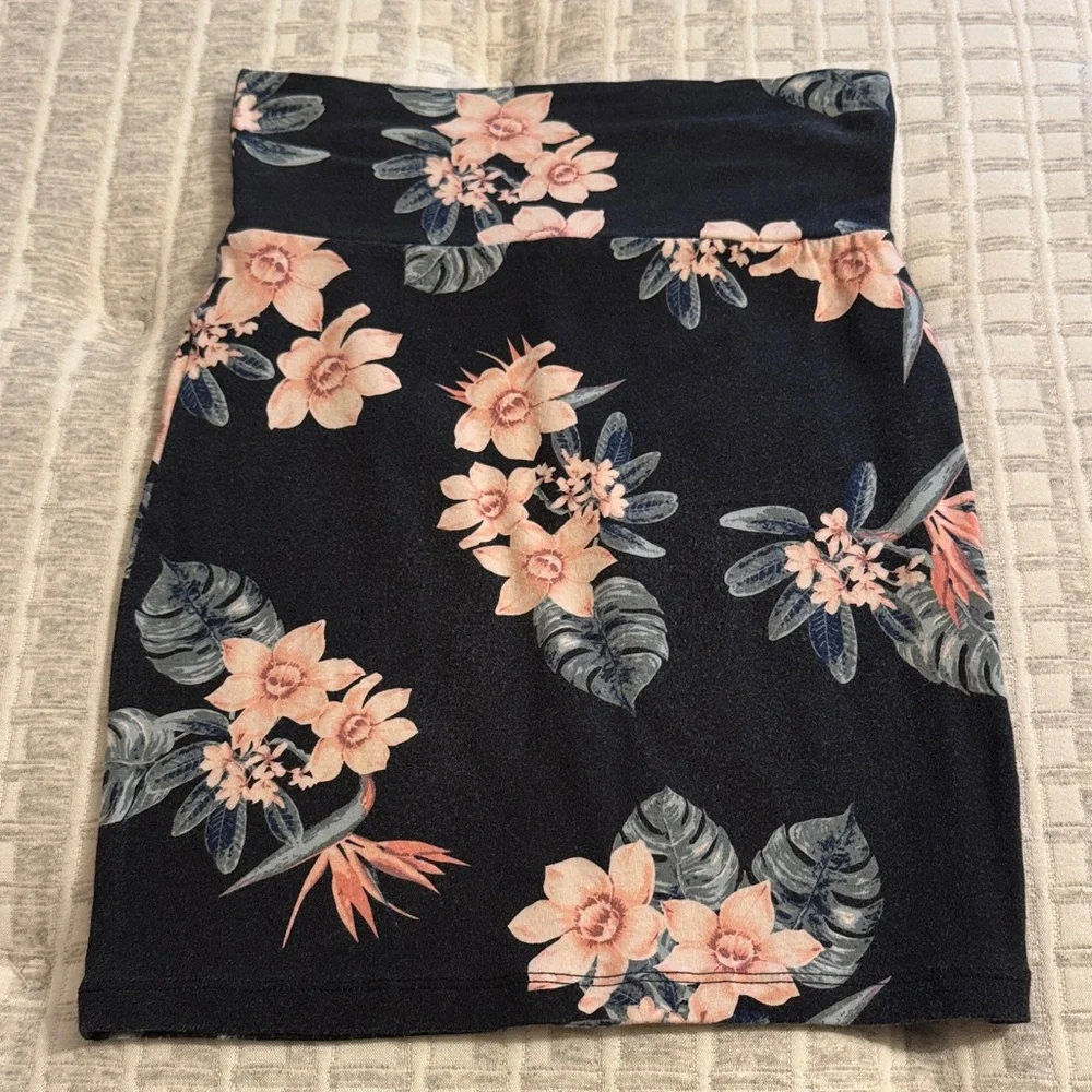 Floral Print Women's Skirt Set - Picture 5 of 7